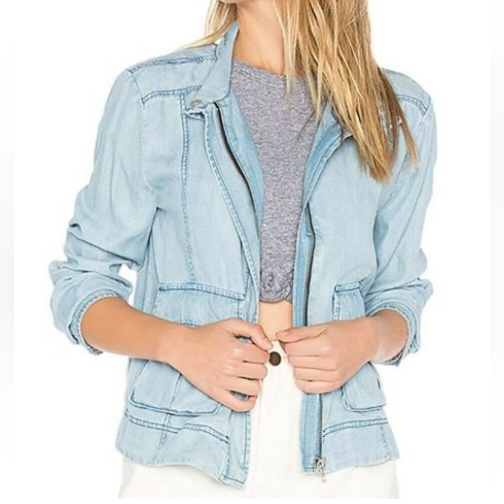 BB DAKOTA Romy Tencel Denim Jacket size Large Zip Jacket 100% Tencel Classy